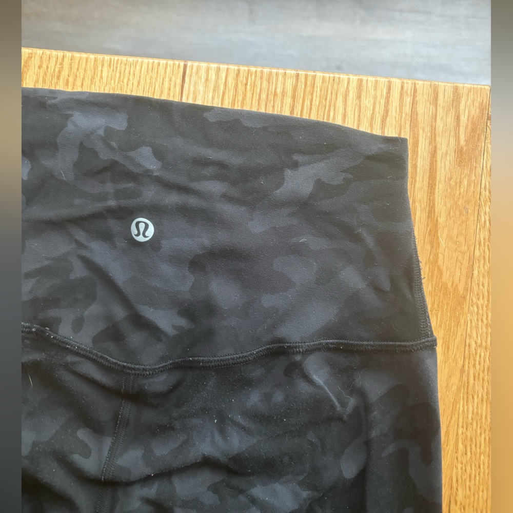 Lululemon camo align leggings, women’s size 4.